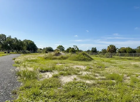 575 S Jinete Street Clewiston FL 33440