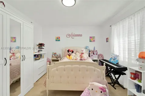 4260 SW 68th Court Miami FL 33155