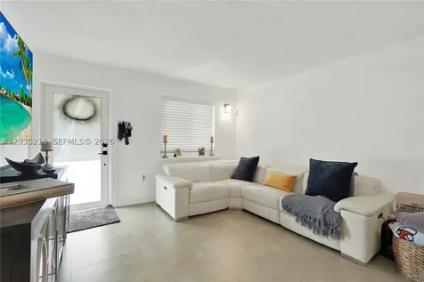 4260 SW 68th Court Miami FL 33155