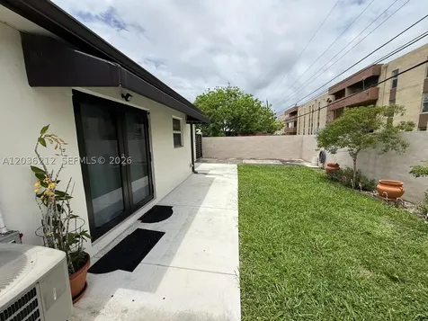 875 W 72nd Place Hialeah FL 33014