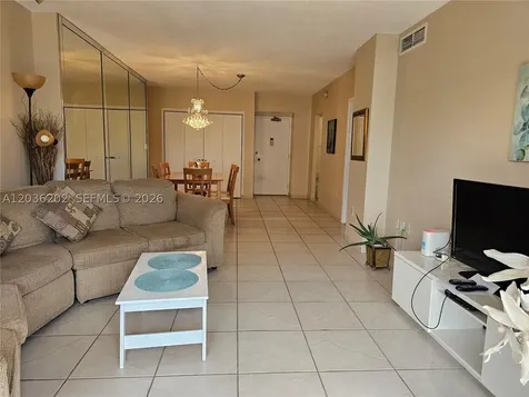 Hallandale Beach FL 33009
