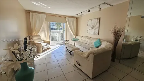 Hallandale Beach FL 33009