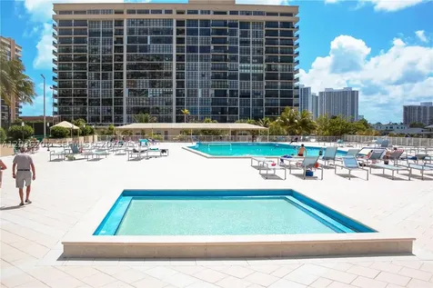 Hallandale Beach FL 33009