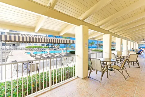 Hallandale Beach FL 33009