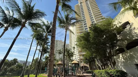 19501 W Country Club Drive Aventura FL 33180