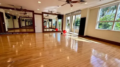 19501 W Country Club Drive Aventura FL 33180
