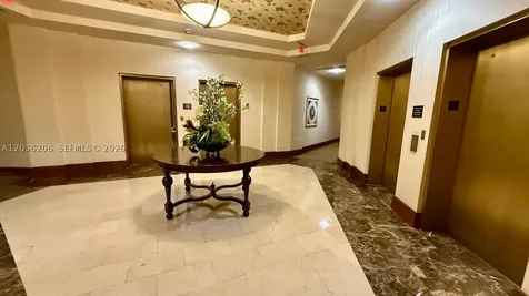 19501 W Country Club Drive Aventura FL 33180