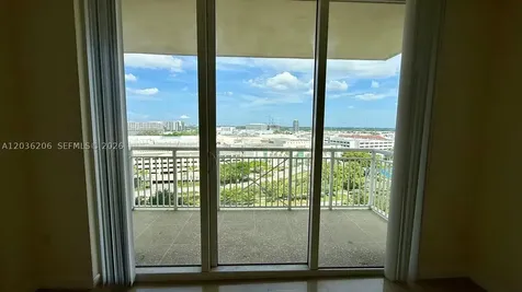 19501 W Country Club Drive Aventura FL 33180