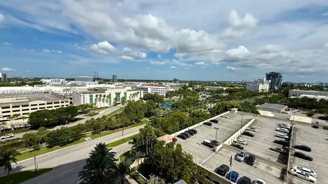 19501 W Country Club Drive Aventura FL 33180