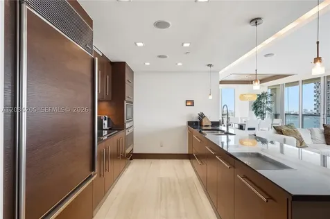 465 Brickell Avenue Miami FL 33131
