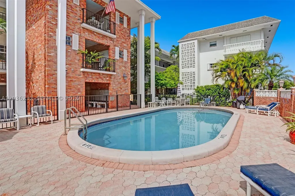 2500 NE 9th Street Fort Lauderdale FL 33304