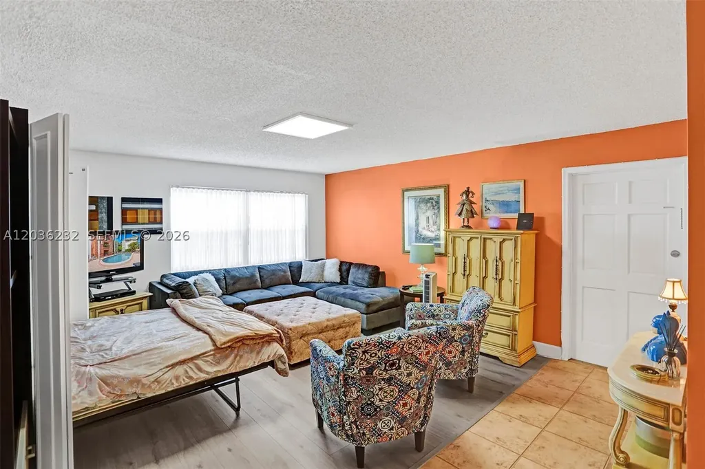 2500 NE 9th Street Fort Lauderdale FL 33304