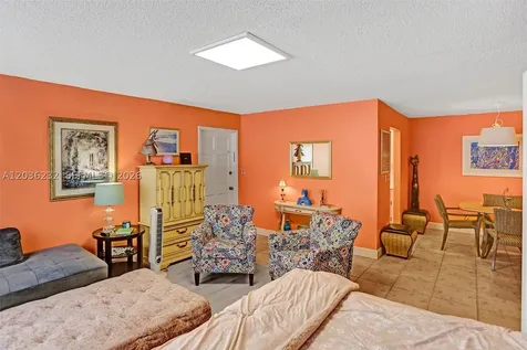 2500 NE 9th Street Fort Lauderdale FL 33304