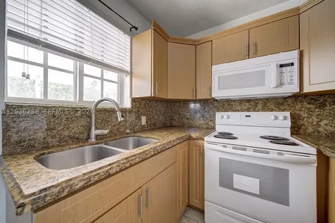 11250 SW 7th Street Sweetwater FL 33174