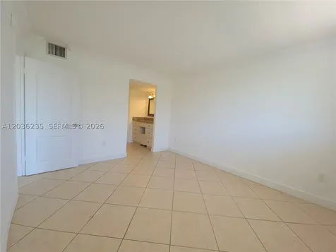 401 Ocean Drive Miami Beach FL 33139