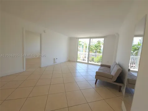 401 Ocean Drive Miami Beach FL 33139