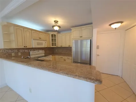 401 Ocean Drive Miami Beach FL 33139