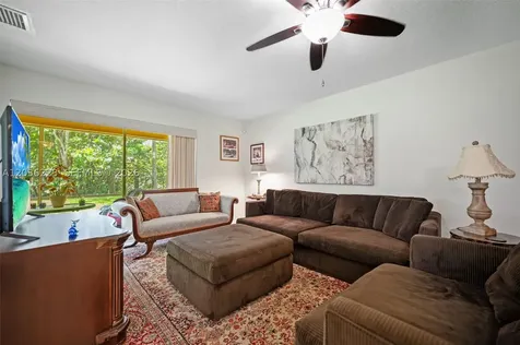 6086 Southard Street West Palm Beach FL 33411