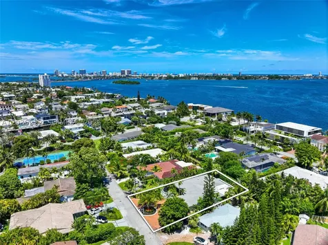 11530 NE 22nd Drive North Miami FL 33181