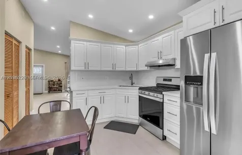 7001 W 35th Avenue Hialeah FL 33018