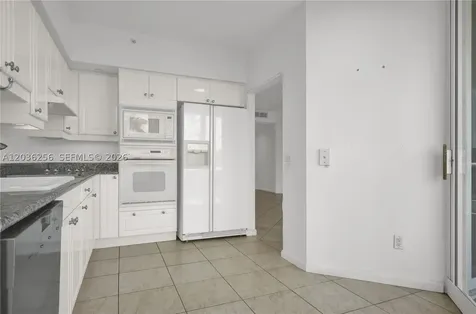 4779 Collins Avenue Miami Beach FL 33140