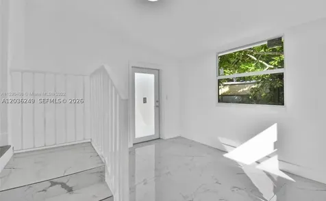 6391 SW 39th Street Miami FL 33155