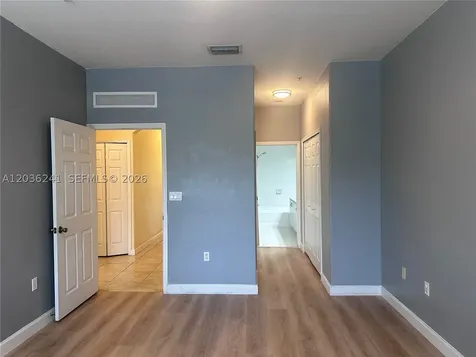 10132 NW 7th Street Miami FL 33172