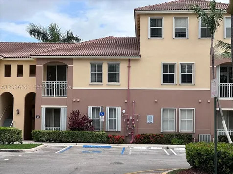 10132 NW 7th Street Miami FL 33172