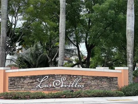 10132 NW 7th Street Miami FL 33172