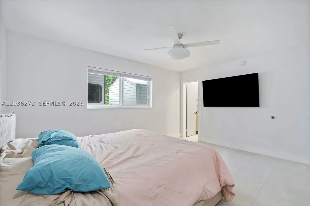 706 N 32nd Court Hollywood FL 33021