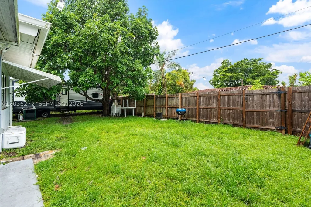 706 N 32nd Court Hollywood FL 33021