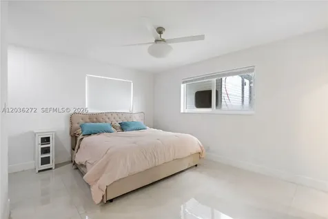 706 N 32nd Court Hollywood FL 33021