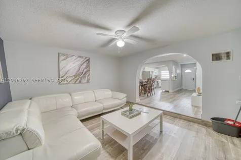 7620 - 7622 SW 21st Street Miami FL 33155