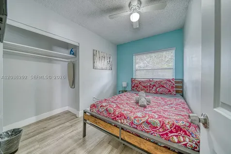 7620 - 7622 SW 21st Street Miami FL 33155