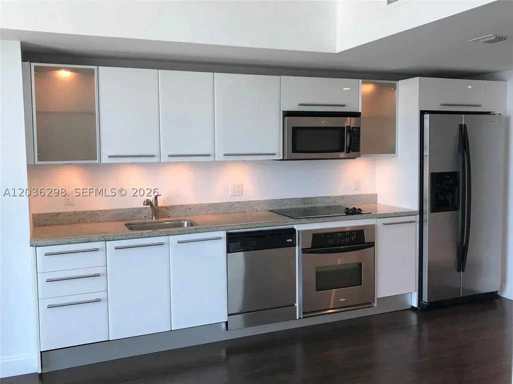 185 SW 7th Street Miami FL 33130