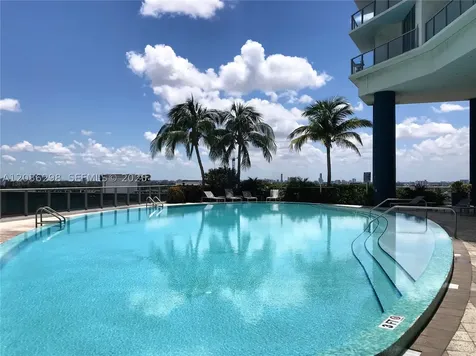 185 SW 7th Street Miami FL 33130