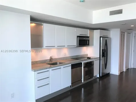 185 SW 7th Street Miami FL 33130