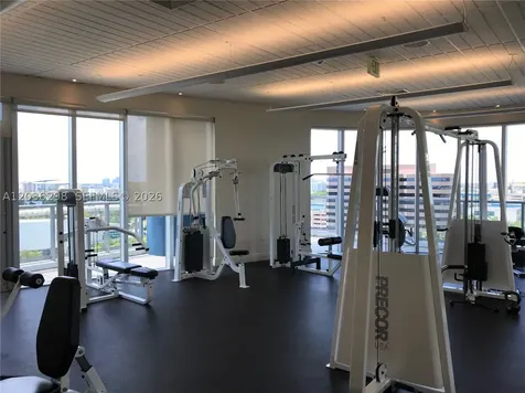 185 SW 7th Street Miami FL 33130