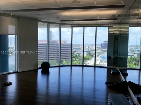 185 SW 7th Street Miami FL 33130