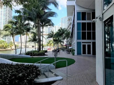 185 SW 7th Street Miami FL 33130