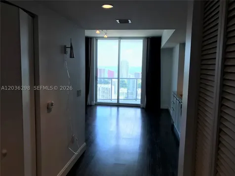 185 SW 7th Street Miami FL 33130
