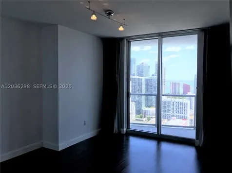 185 SW 7th Street Miami FL 33130