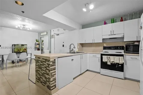 104 SW 9th Street Miami FL 33130