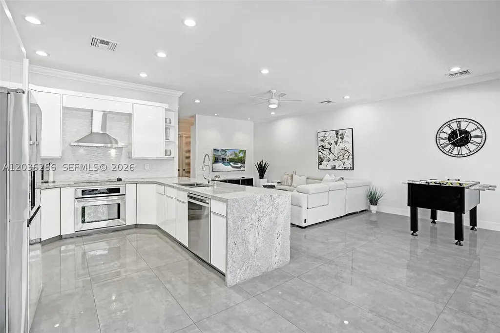 453 SW 5th Avenue Fort Lauderdale FL 33315