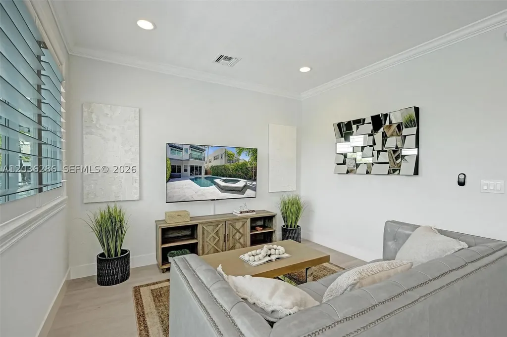 453 SW 5th Avenue Fort Lauderdale FL 33315