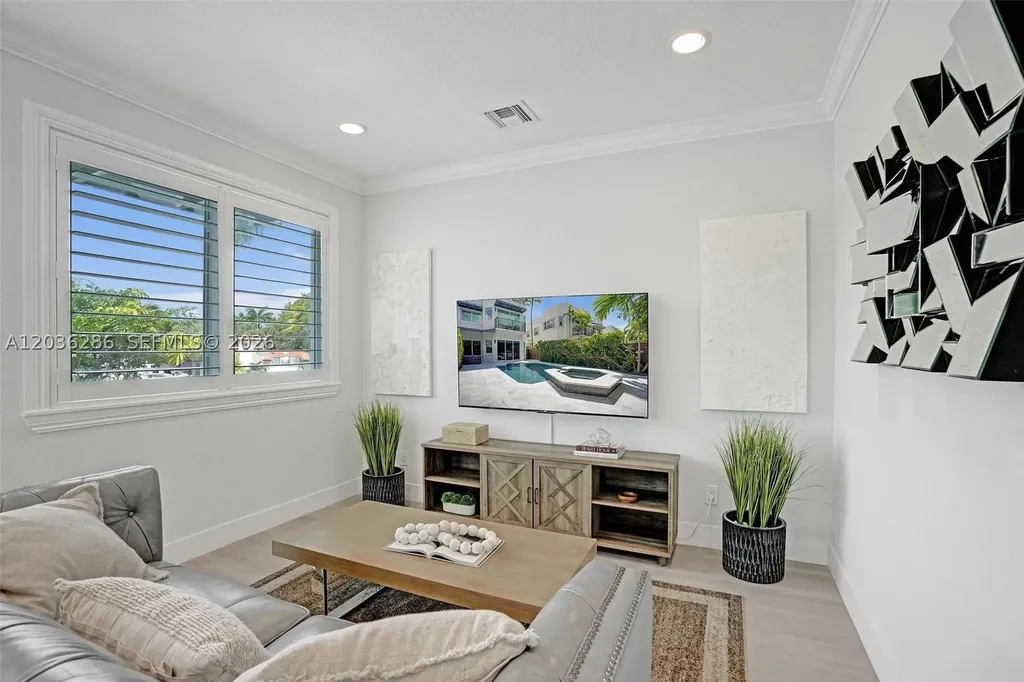 453 SW 5th Avenue Fort Lauderdale FL 33315