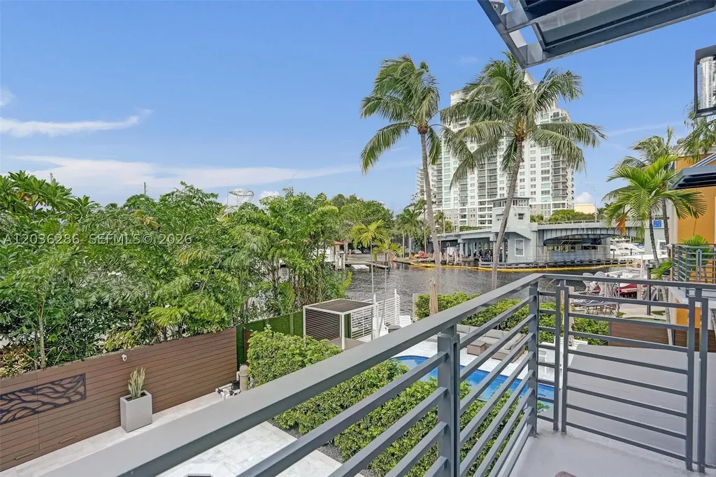453 SW 5th Avenue Fort Lauderdale FL 33315