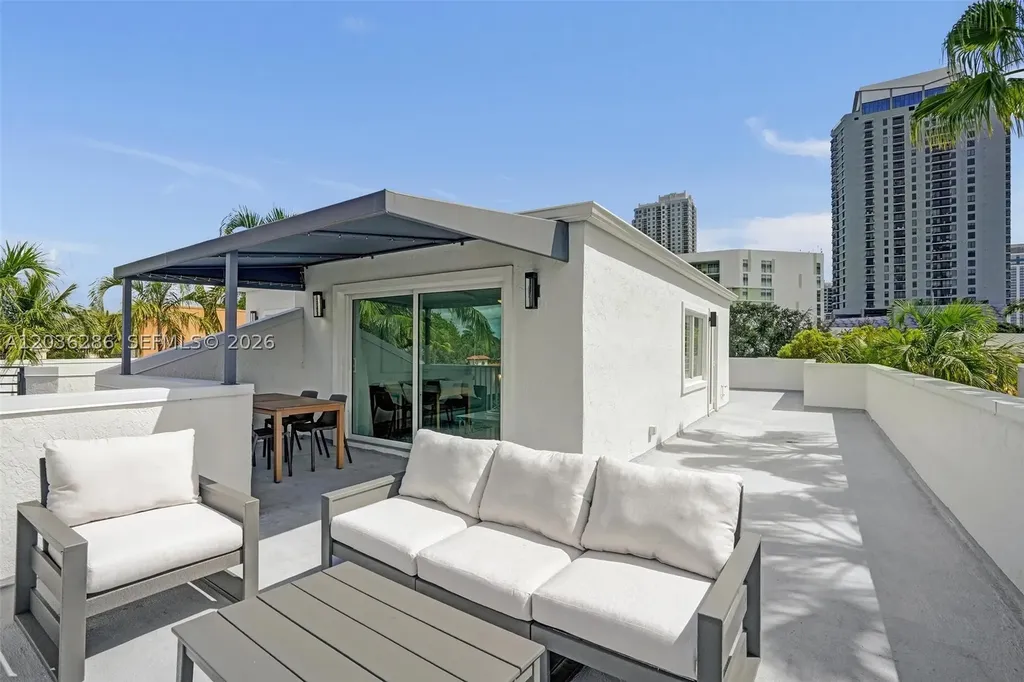 453 SW 5th Avenue Fort Lauderdale FL 33315