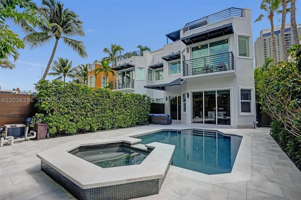 453 SW 5th Avenue Fort Lauderdale FL 33315
