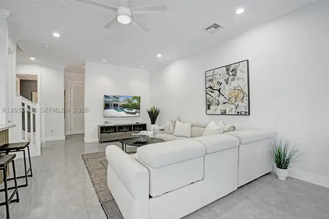 453 SW 5th Avenue Fort Lauderdale FL 33315